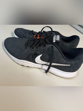 Nike Training Flex TR8 Black Sneakers Women’s Size 11